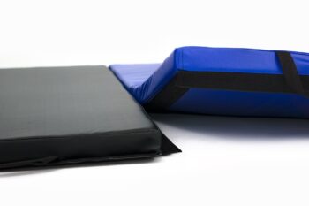 Tri-Fold Folding Exercise Mat 6x4x2 - Image 4